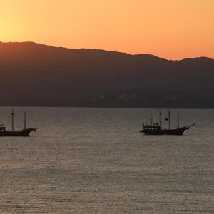 Apartamento Praia Ponta Das Canas Florianópolis
